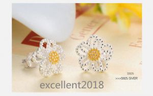    Women Jewelry Elegant 925 Sterling Silver Crystal Ear Stud Daisy Flower Earrings